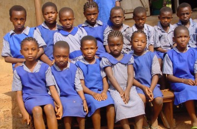 Schulkinder der Union Primary School Amodu